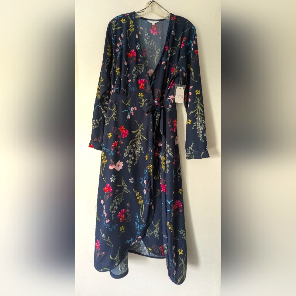 Spring floral vintage look navy blue wrap dress, size large